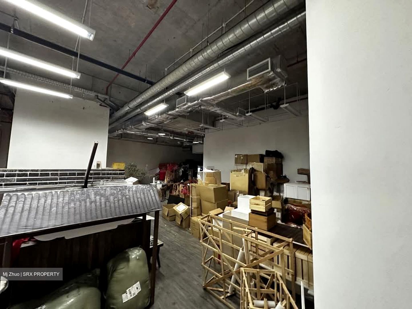 Breadtalk (D19), Warehouse #550940161